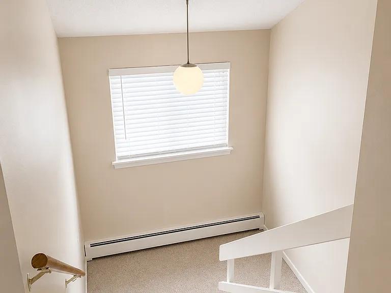655 Talcottville Rd — Photo 16