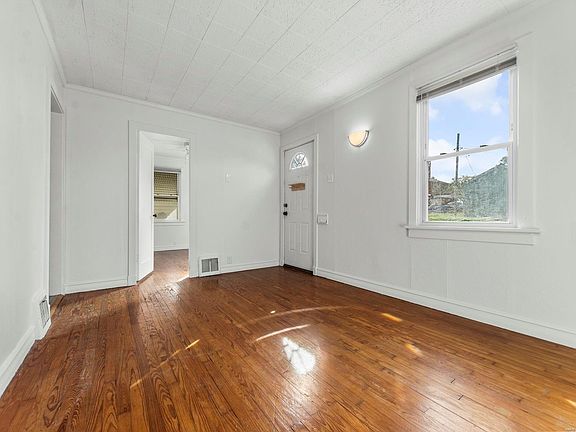 3rd image of 5523 Connecticut St
