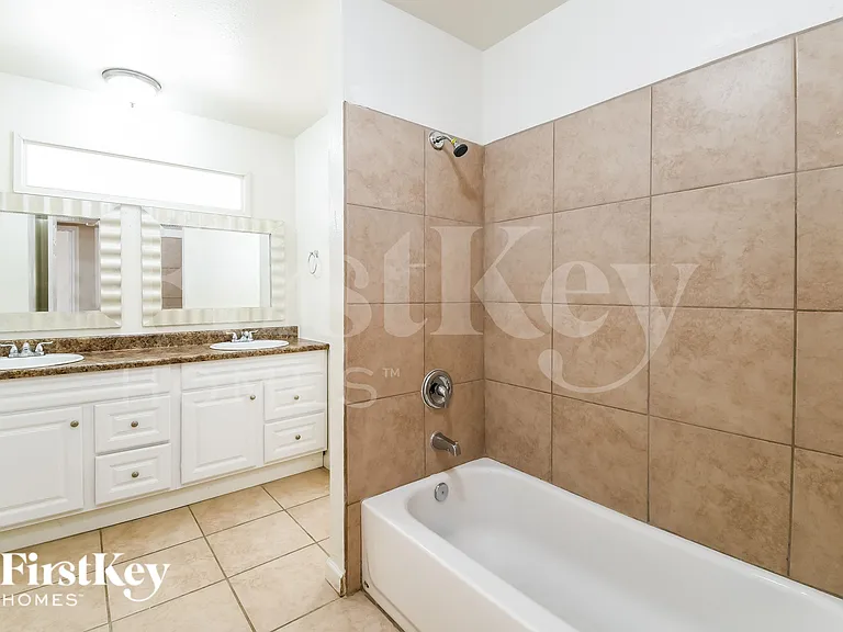 3238 S Evergreen Rd — Photo 12