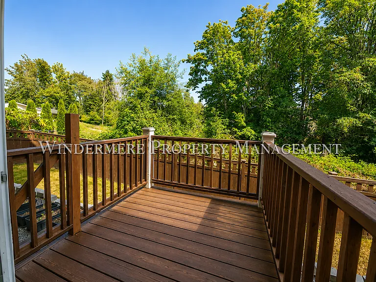 2532 Filbert Ave — Photo 3