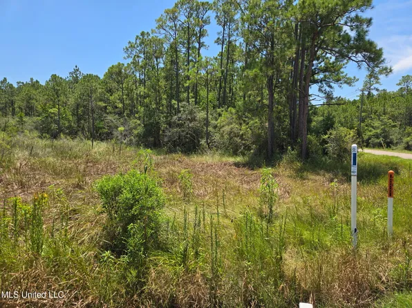 Cedar Ave, Pass Christian, MS 39571