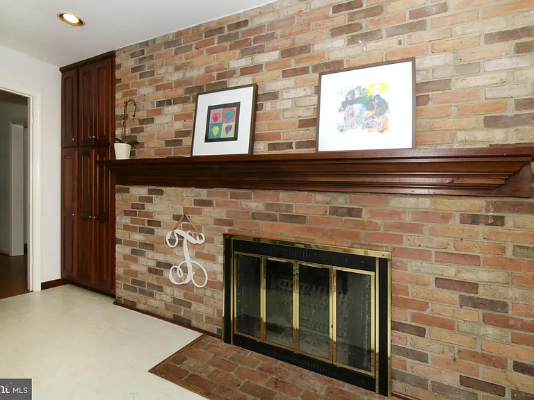 8947 Colesbury Pl — Photo 6