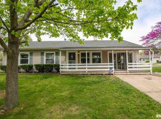 608 Bess St, Washington, IL 61571