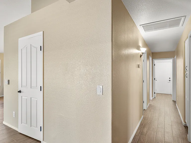 7936 W Taro Ln — Photo 18