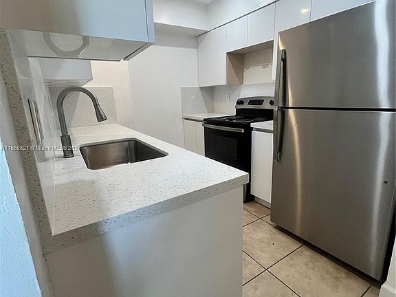2nd image of 1342 Sandpiper Blvd