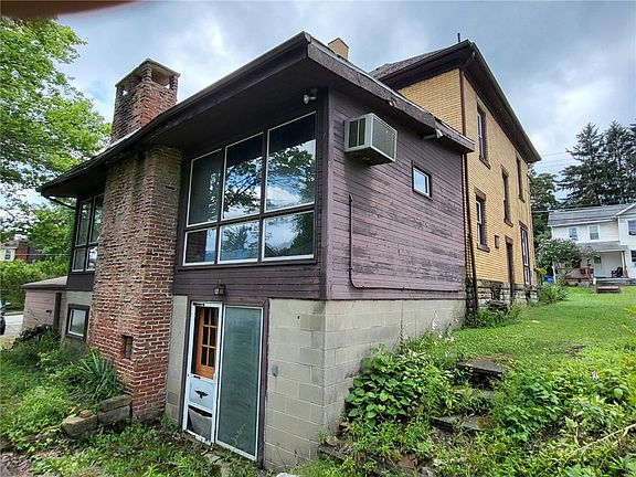 2nd image of 26 Clarksville St