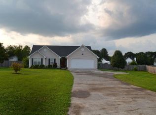 29 Taylor Dr, Cartersville, GA 30120