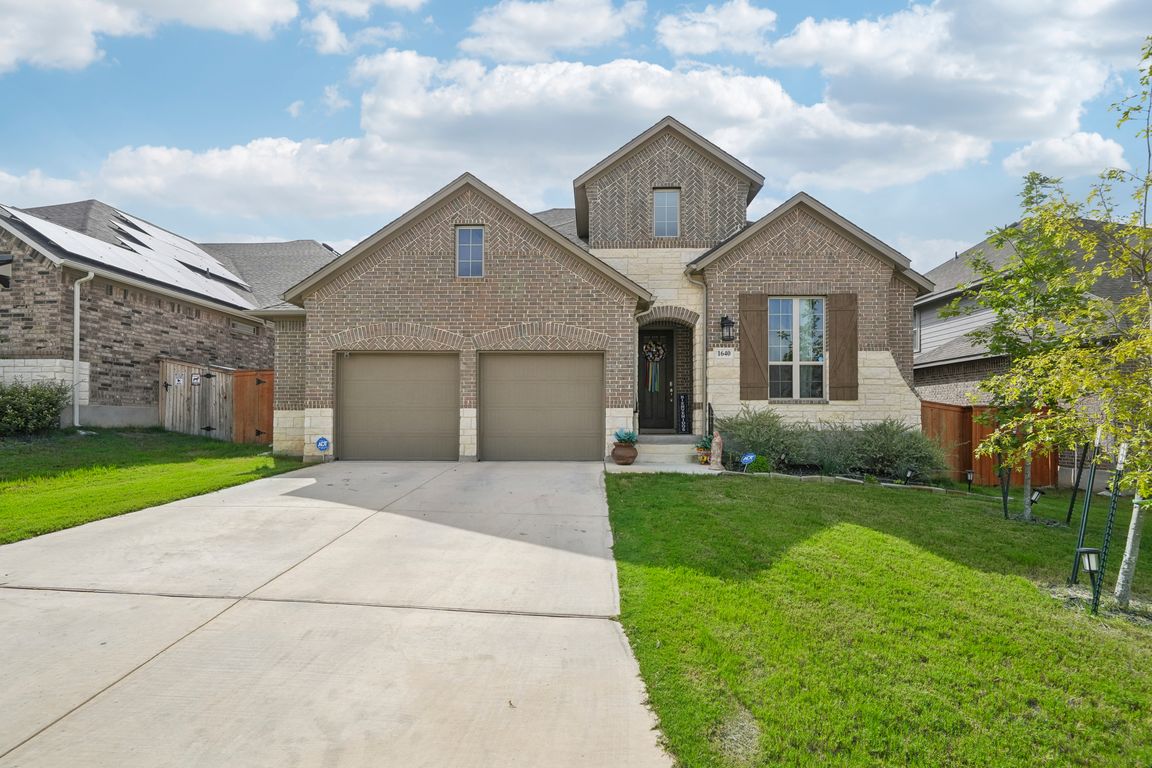 Buckner Place-001.jpg