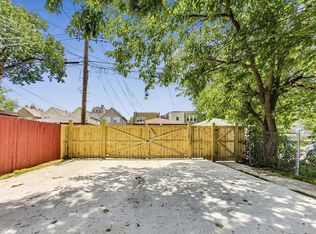 3829 W Maypole Ave #1, Chicago, IL 60624