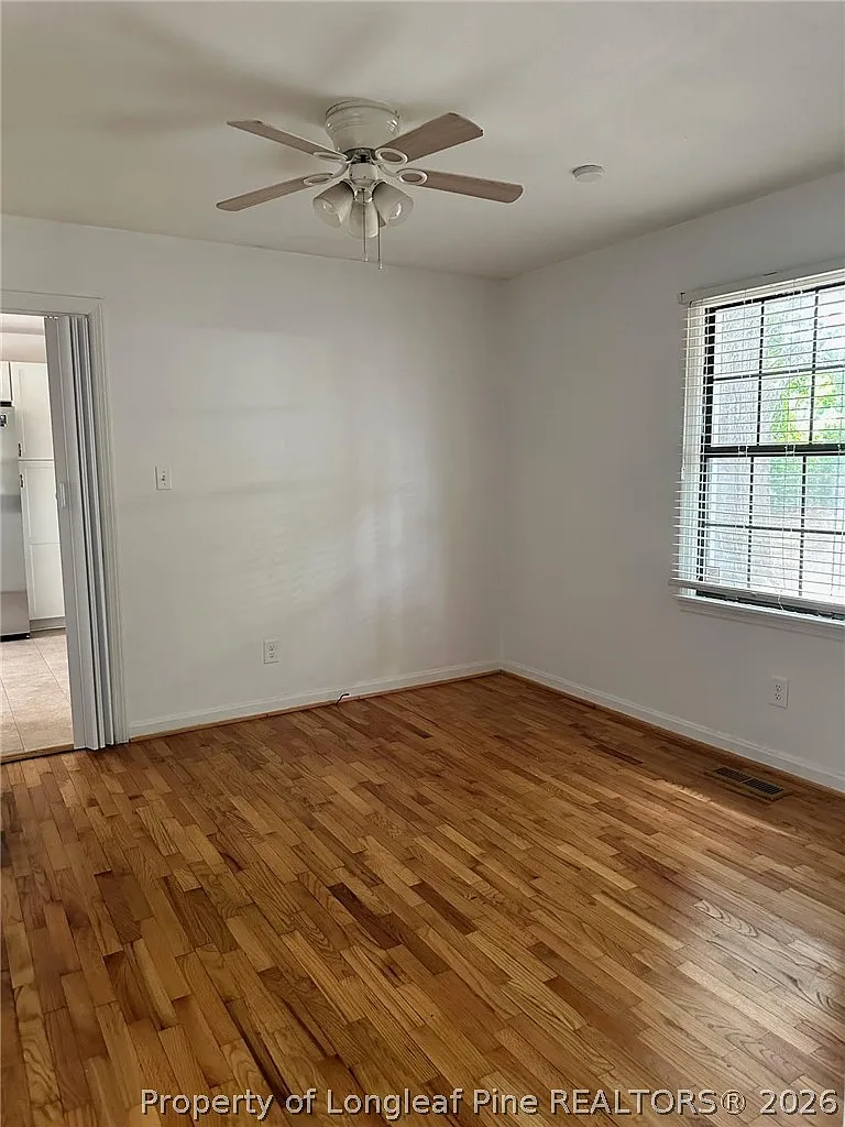 3 bed, 1.0 bath, 1178 sqft, $1,400 — Photo 4