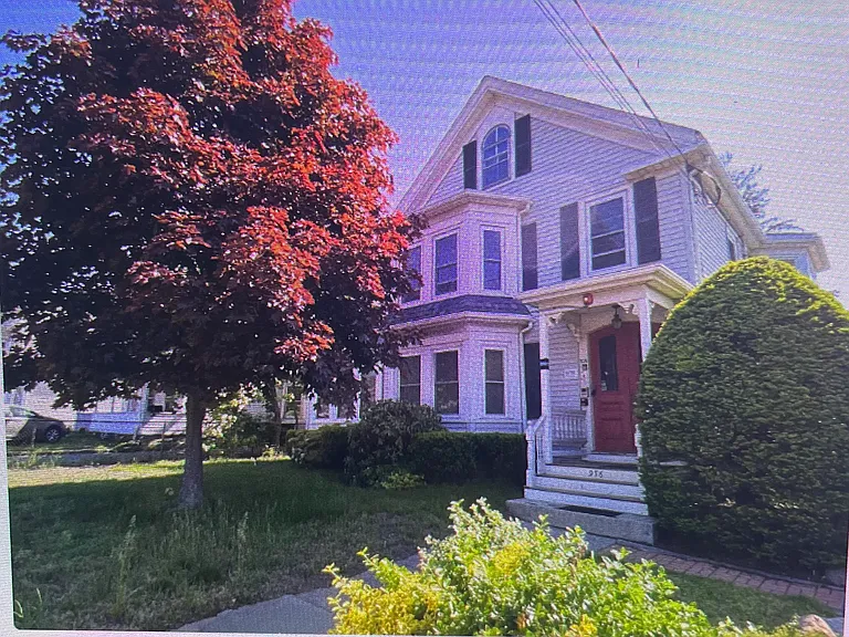 936 Main St #3 — Photo 1