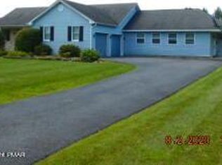 191 Kemmerer Rd, Nazareth, PA 18064