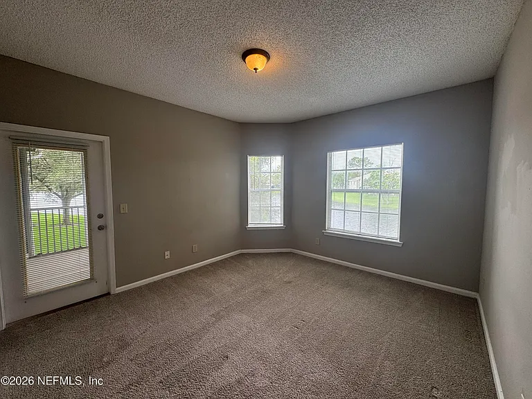 10000 Gate Pkwy #1323 — Photo 13