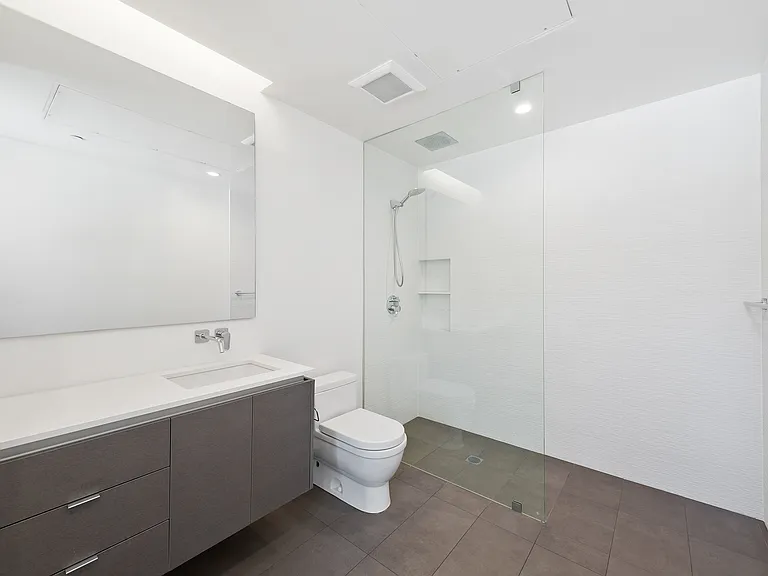 935 N San Vicente Blvd #7 — Photo 13