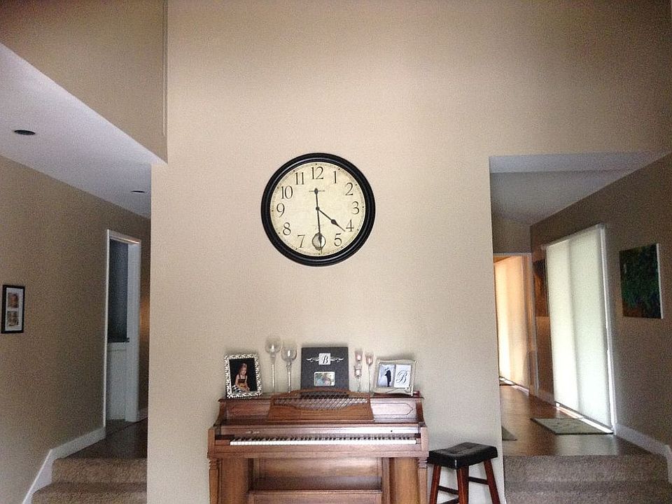2nd image of 279 Lake Elbert Dr NE
