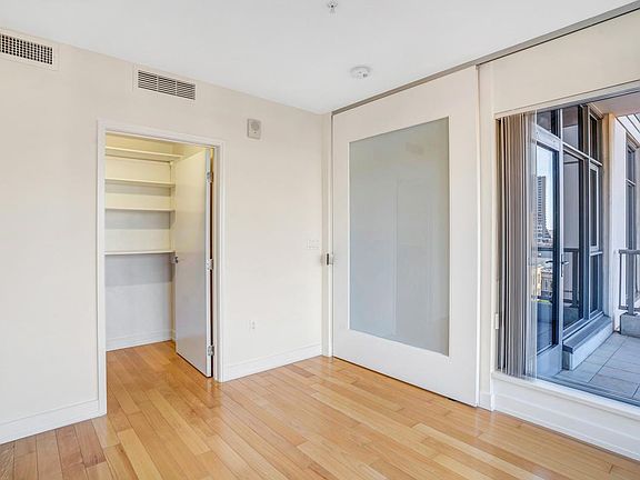 2nd image of 575 6th Ave Unit 711