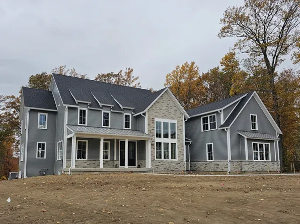 44 Weatherstone, Avon, CT 06001