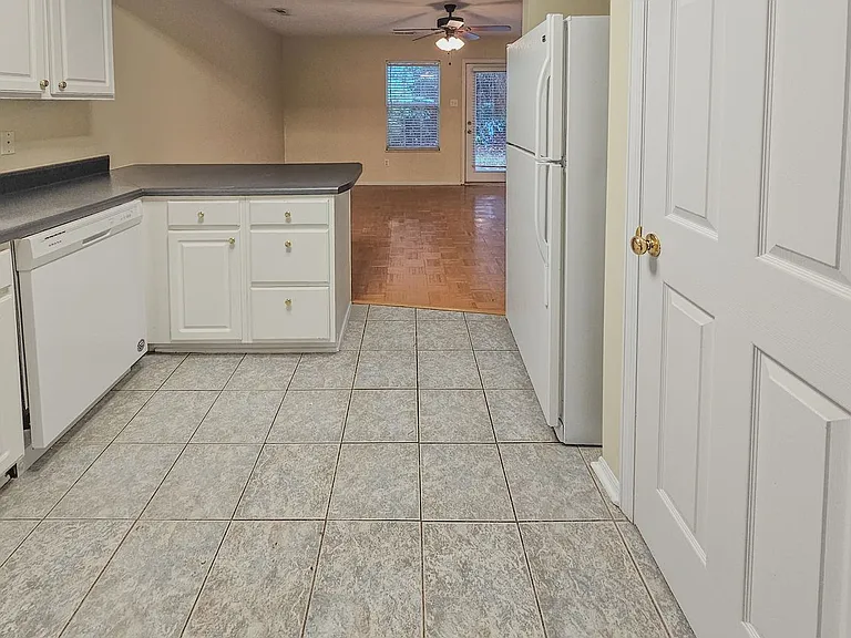 857 Ashley Michelle Ct — Photo 12