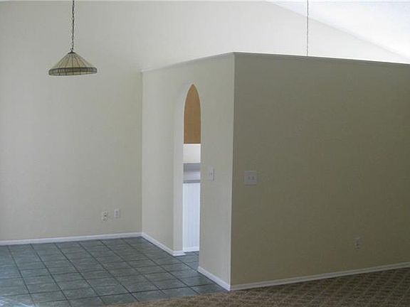 2nd image of 2070 River Park Blvd