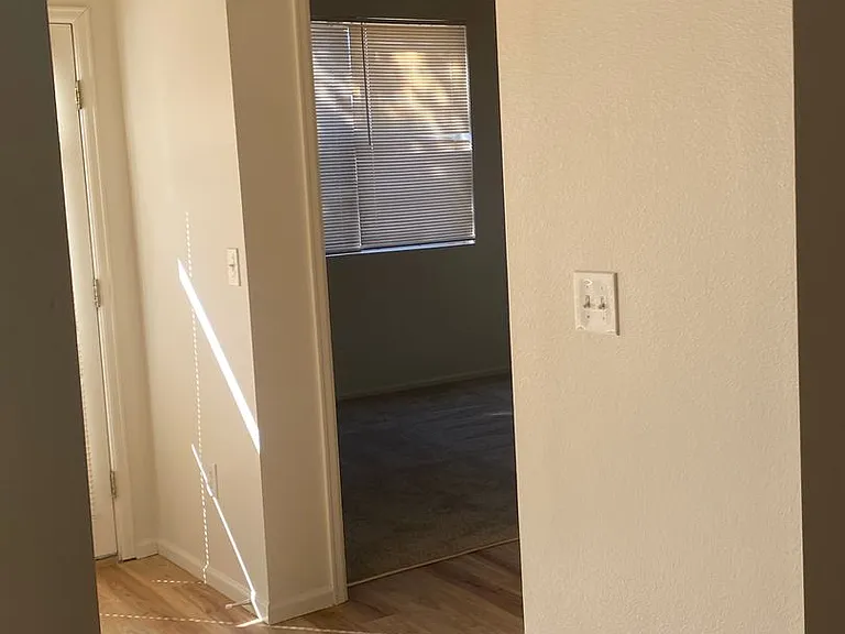 2541 S Bahama Cir — Photo 14