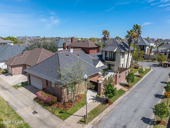 5th image of 306 Arabella Blvd