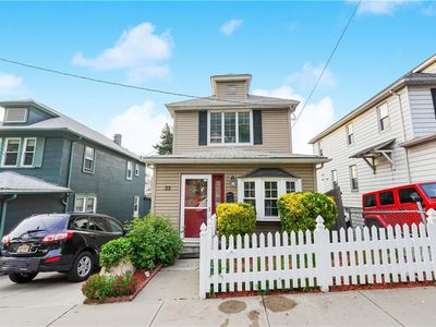 33 Eadie Pl, Staten Island, NY, 10301