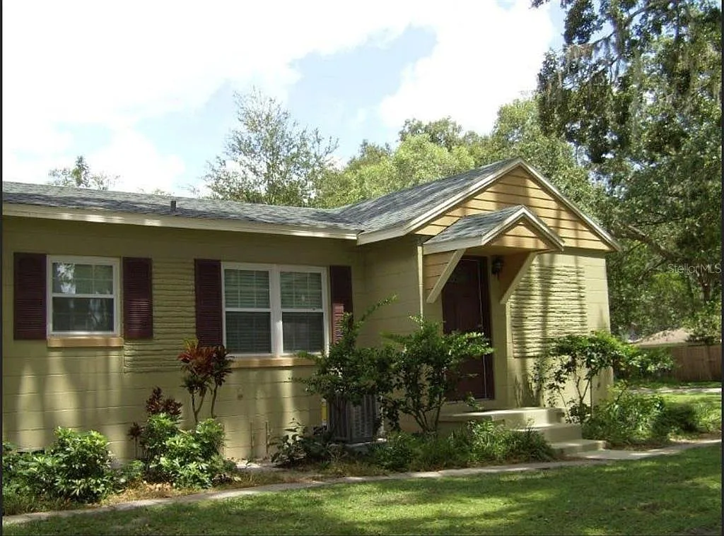 2 bed, 1.0 bath, 900 sqft, $2,125 — Photo 2