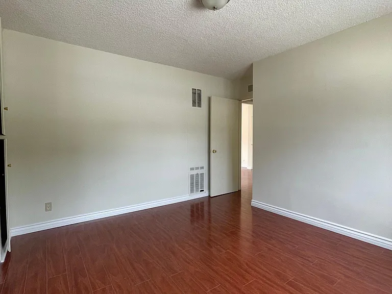 735 N Sweetzer Ave #306 — Photo 7