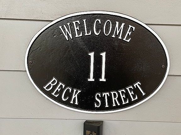 2nd image of 11 Beck St NW