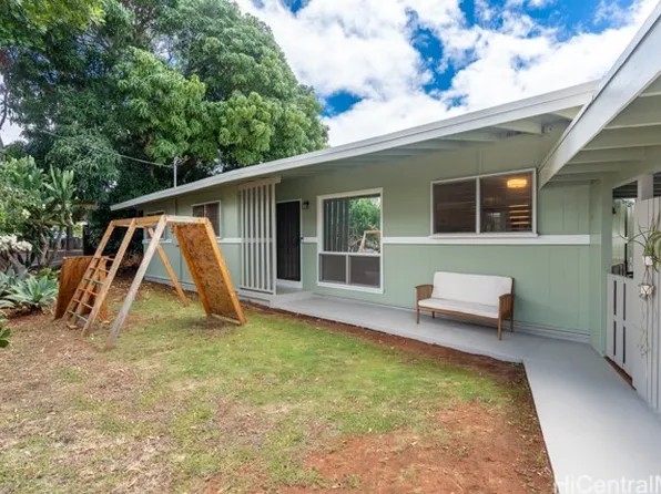 1569 Hoohaku St, Pearl City, HI 96782