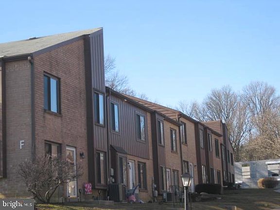 2nd image of 5200 Hilltop Dr APT F16