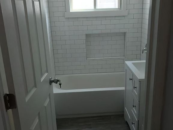 3rd image of 61 Neptune Blvd APT 1B