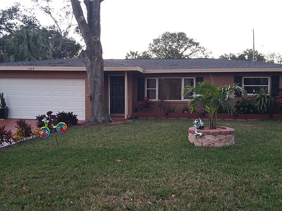 3rd image of 1028 Glenwood Dr