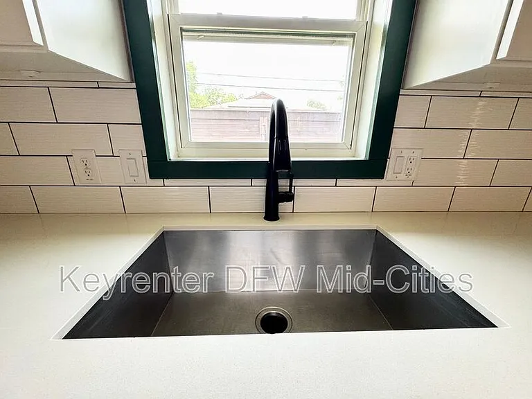 2703 Downing Ave — Photo 30