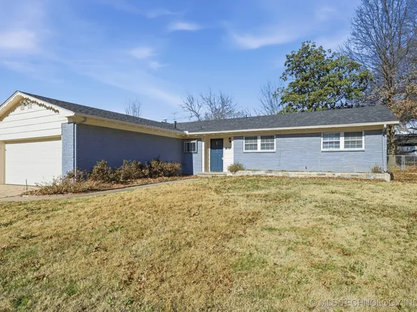 504 W Toledo Pl, Broken Arrow, OK 74012