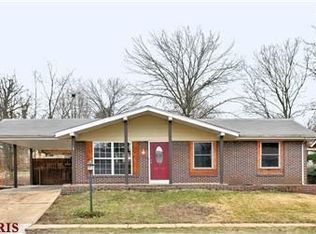 1310 Fenton Hills Rd, Fenton, MO 63026