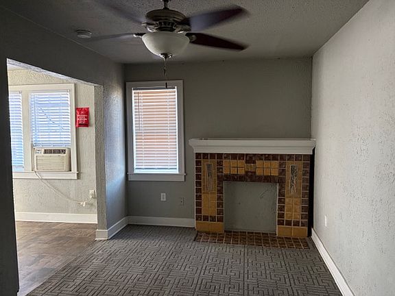 3rd image of 412 NW 25th St APT 8