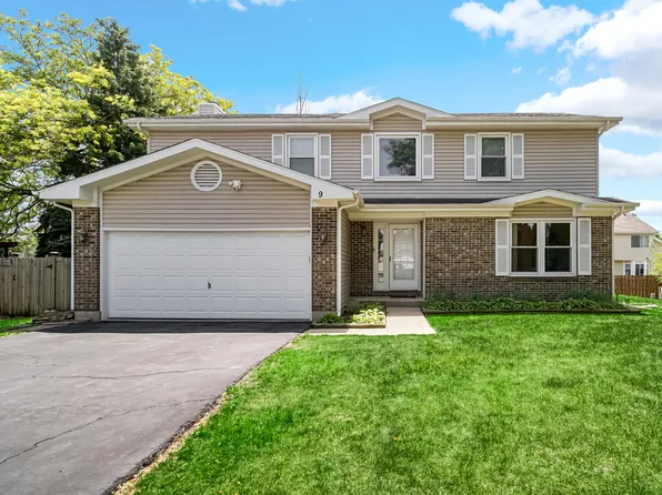 9 Redwood Ct, Streamwood, IL 60107