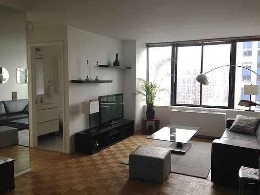 Rented by Keller Williams NYC | media 54