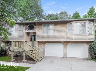 634 Woodsong Ln, Stone Mountain, GA 30087