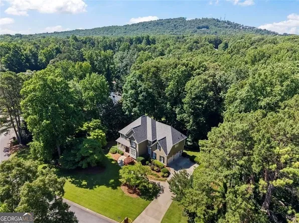 82 Old Mountain Pl, Powder Springs, GA 30127