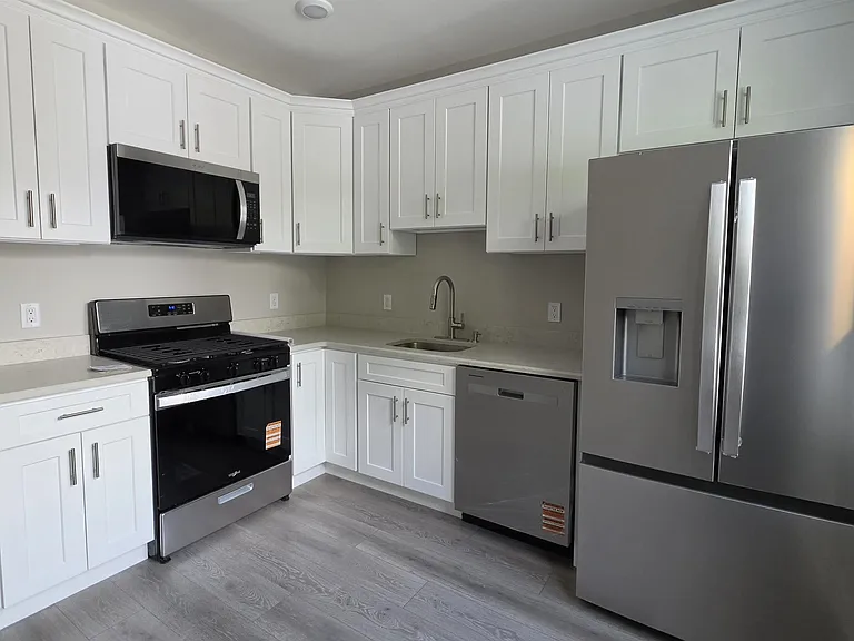 218 Dwight St #1 — Photo 15