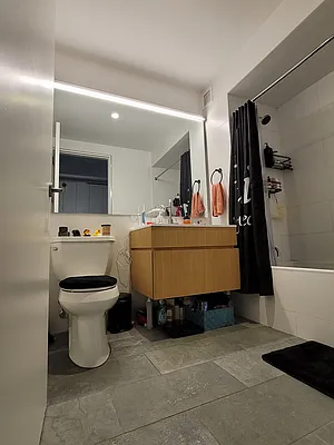 Rented by R New York | media 7