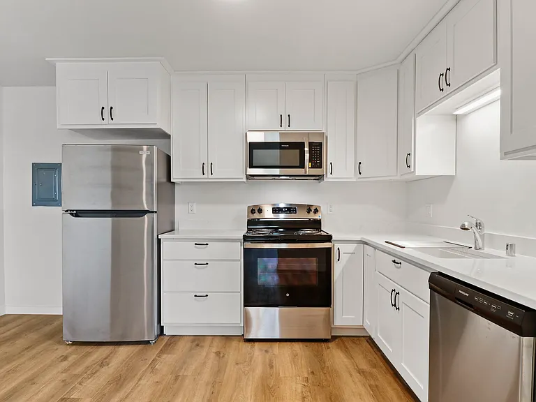 117 Washburn Rd #7 — Photo 3
