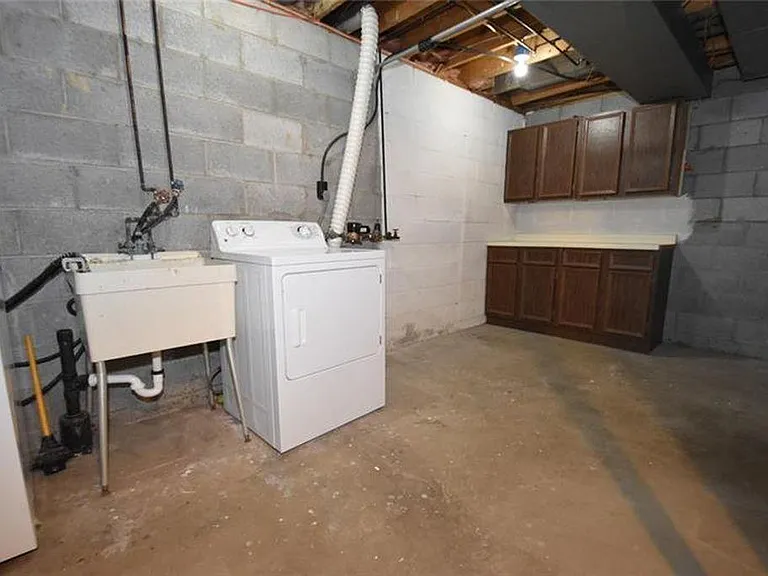 2325 Firethorn Rd — Photo 16