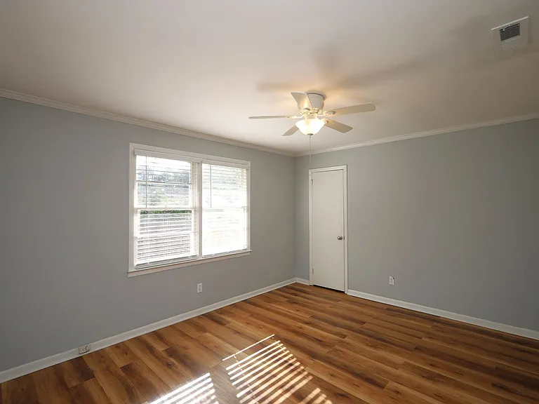 1709 Azalea Dr #B — Photo 9