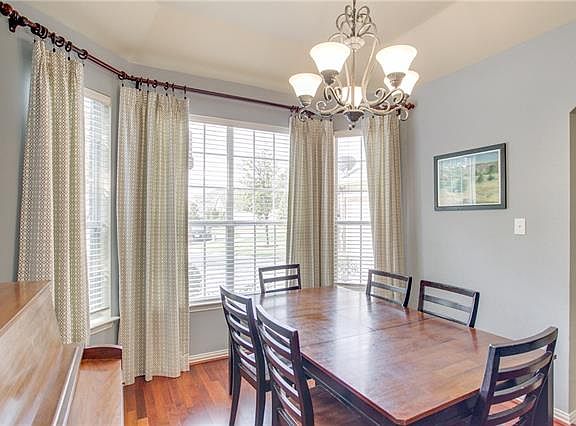 3rd image of 7223 Canary Ln