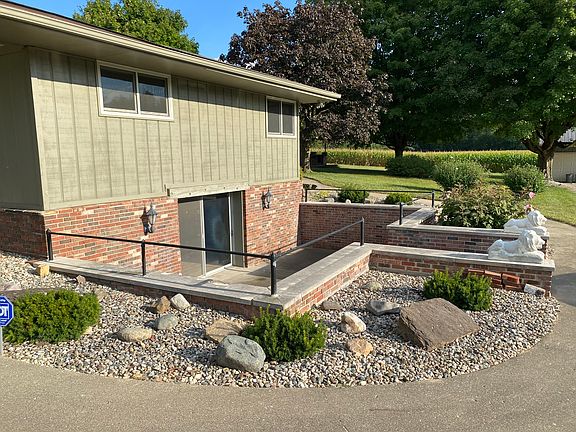 View of the side of house facing the driveway