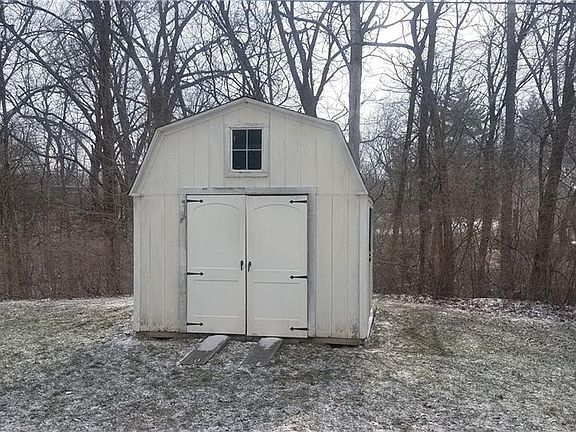 4th image of 137 Meadowbrook Dr