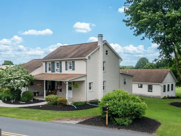 296 Ernst Rd, Mohrsville, PA 19541